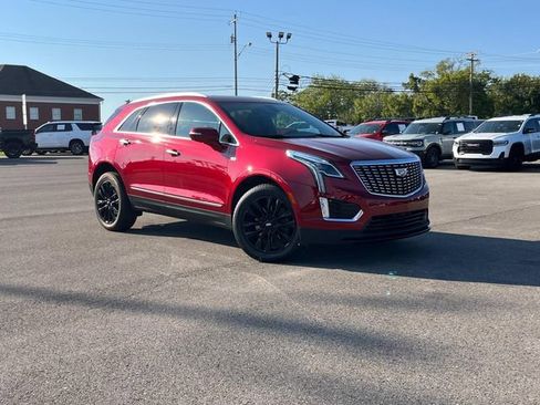 Used 2023 Cadillac XT5 Luxury image 2
