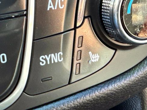 Certified 2022 Chevrolet Equinox RS w/ Infotainment Package image 25