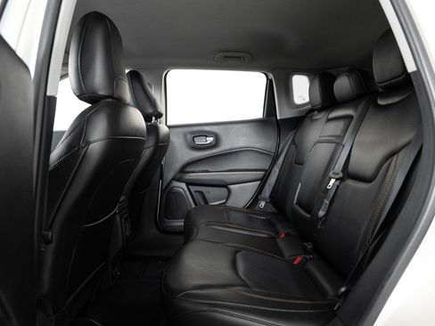 Used 2018 Jeep Compass Limited AWD/4WD image 18
