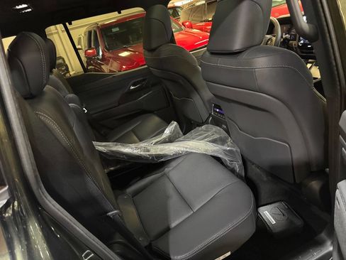 Used 2025 Lexus GX 550 w/ Accessory Package (2T) image 48