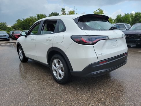 Certified 2025 Honda HR-V LX image 4