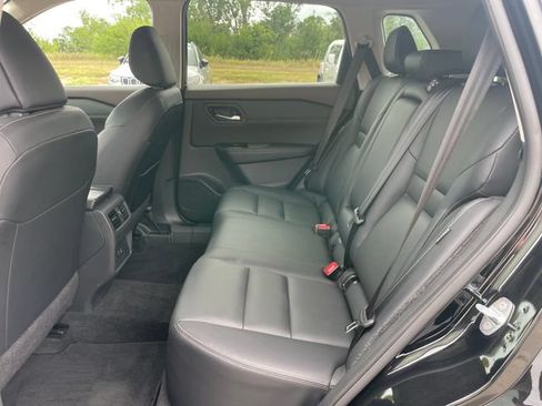 Used 2023 Nissan Rogue SL AWD/4WD image 28