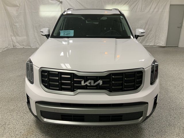Used 2025 Kia Telluride S AWD/4WD image 3
