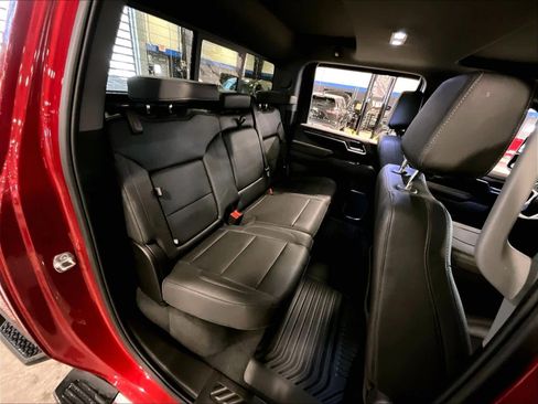 Used 2025 Chevrolet Silverado 2500 LTZ w/ LTZ Premium Package image 16