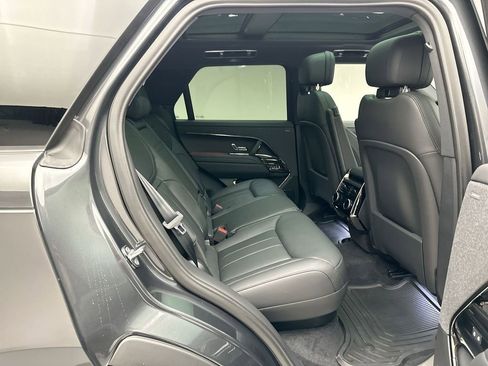 Certified 2025 Land Rover Range Rover Sport Dynamic SE AWD/4WD image 4