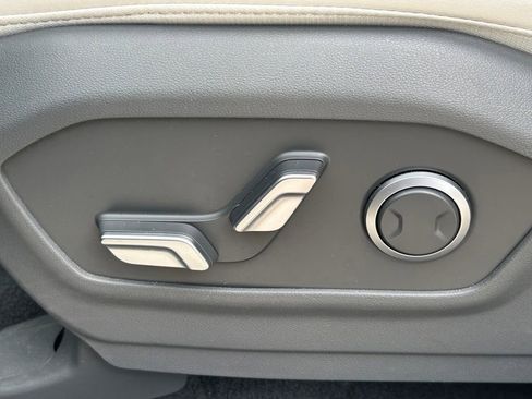 Used 2025 Hyundai Santa Fe SEL AWD/4WD image 24
