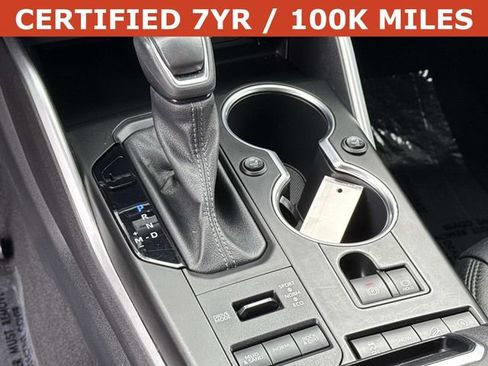 Used 2022 Toyota Highlander LE AWD/4WD image 22