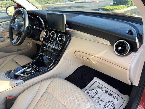 Used 2017 Mercedes-Benz GLC 300 w/ Premium 2 Package image 4