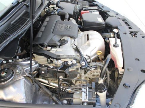 Used 2016 Toyota Camry LE image 36