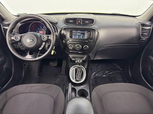 Used 2018 Kia Soul Base image 11