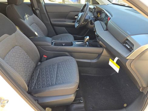 New 2026 Nissan Kicks SV image 19