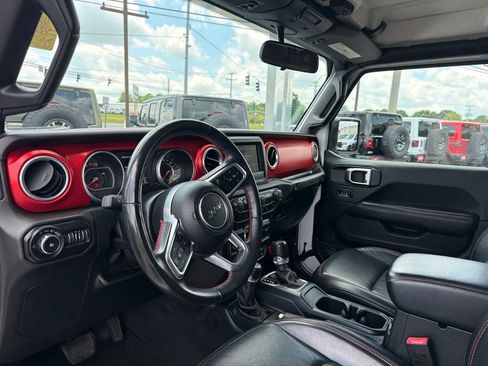Used 2018 Jeep Wrangler Unlimited Rubicon w/ Cold Weather Group AWD/4WD image 29