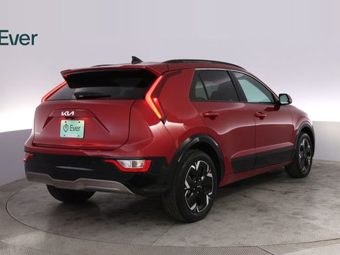 Used 2023 Kia Niro Wind FWD image 3
