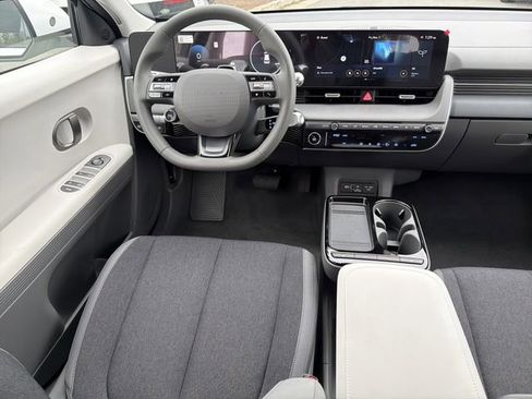 New 2026 Hyundai Ioniq 5 SE image 23