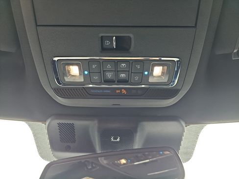 Used 2025 Ford F150 Lariat w/ Equipment Group 502A High AWD/4WD image 31