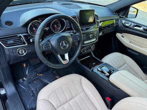 Used 2019 Mercedes-Benz GLS 450 4MATIC image 21
