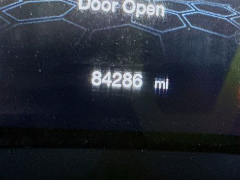 Used 2018 Jeep Compass Limited w/ Navigation Group AWD/4WD image 4