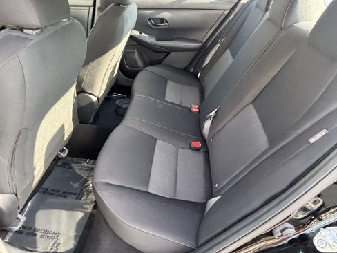 Used 2025 Nissan Sentra SV FWD image 13