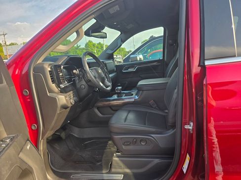 Used 2024 Chevrolet Silverado 1500 LTZ w/ LTZ Convenience Package II AWD/4WD image 7