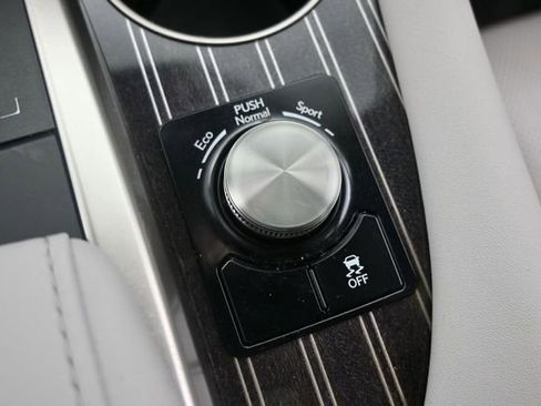 Certified 2021 Lexus RX 350L Luxury w/ Accessory Package FWD image 19