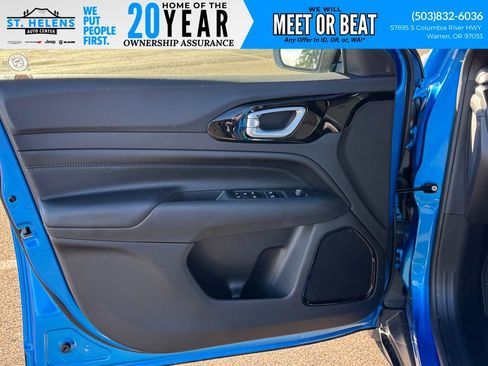 New 2026 Jeep Compass Latitude image 18