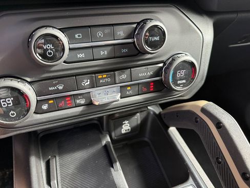 New 2026 Ford Bronco Badlands AWD/4WD image 16