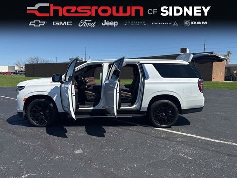Used 2023 Chevrolet Suburban High Country AWD/4WD image 13