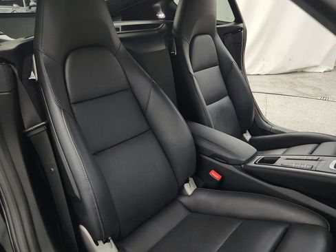 Used 2018 Porsche 718 Cayman GTS RWD image 44