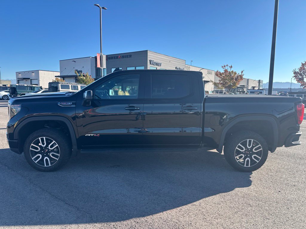 Used 2024 GMC Sierra 1500 AT4 w/ Technology Package AWD/4WD image 2