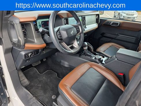 Used 2024 Ford Bronco Outer Banks image 11
