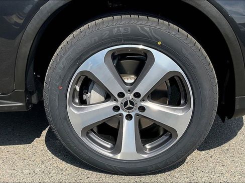 Used 2021 Mercedes-Benz GLC 300 4MATIC Coupe image 9