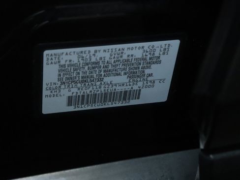 Used 2019 Nissan Kicks S image 20