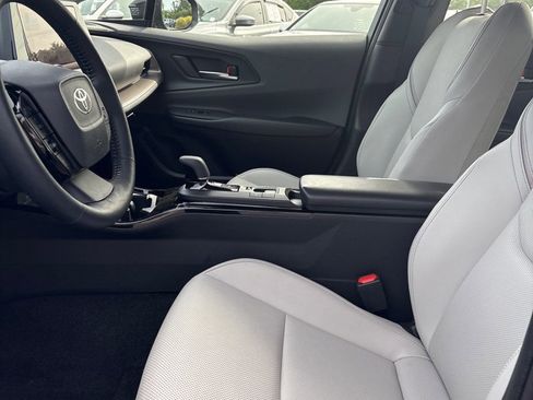 Used 2026 Toyota Prius XLE FWD image 2