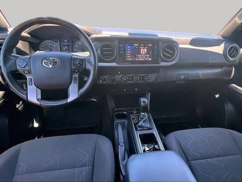 Certified 2019 Toyota Tacoma TRD Off-Road AWD/4WD image 15