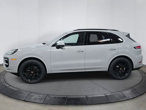 New 2025 Porsche Cayenne image 2