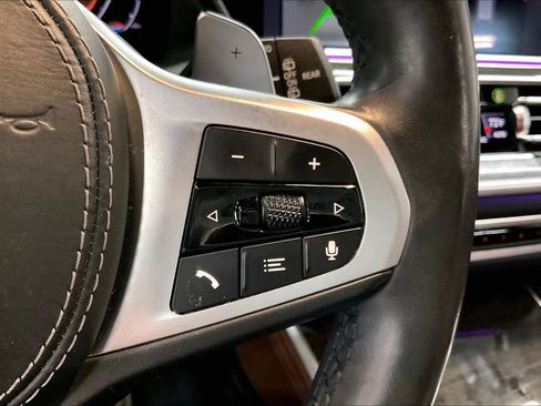 Used 2019 BMW X5 xDrive50i w/ M Sport Package image 21