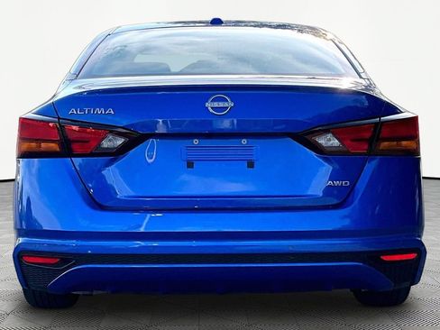 Used 2025 Nissan Altima 2.5 SV AWD/4WD image 7