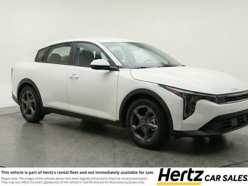 Used 2025 Kia K4 FWD image 1