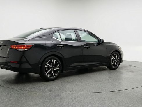 Used 2025 Nissan Sentra SV image 9