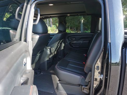 Used 2021 Nissan Titan PRO-4X w/ Pro-4x Convenience Package AWD/4WD image 15