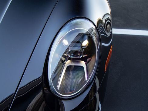 Certified 2024 Porsche 911 Carrera S RWD image 9