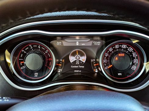 Used 2018 Dodge Challenger R/T Scat Pack w/ Dynamics Package image 25