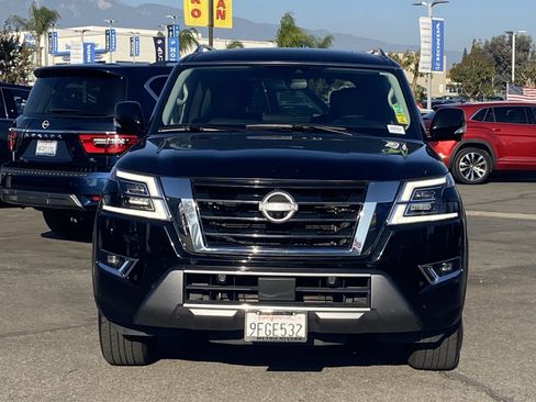 Used 2023 Nissan Armada SL w/ Captain's Chairs Package image 8
