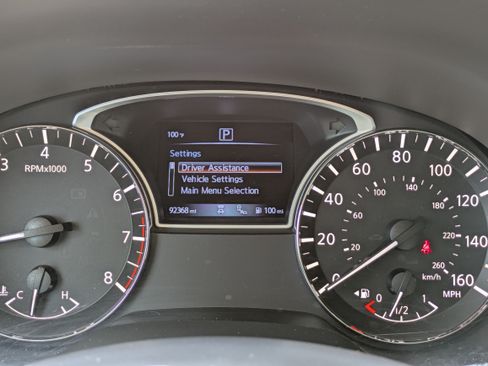 Used 2018 Nissan Pathfinder Platinum FWD image 29