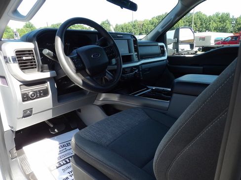 Used 2025 Ford F350 XLT w/ FX4 Off-Road Package AWD/4WD image 16