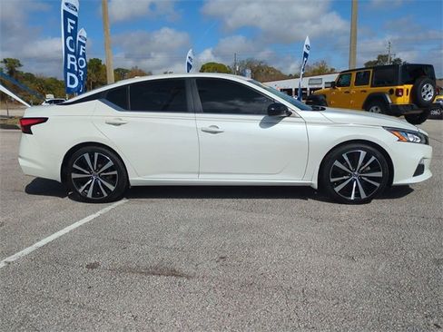 Used 2020 Nissan Altima 2.5 SR image 3