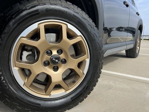 Used 2024 Honda Pilot TrailSport image 16