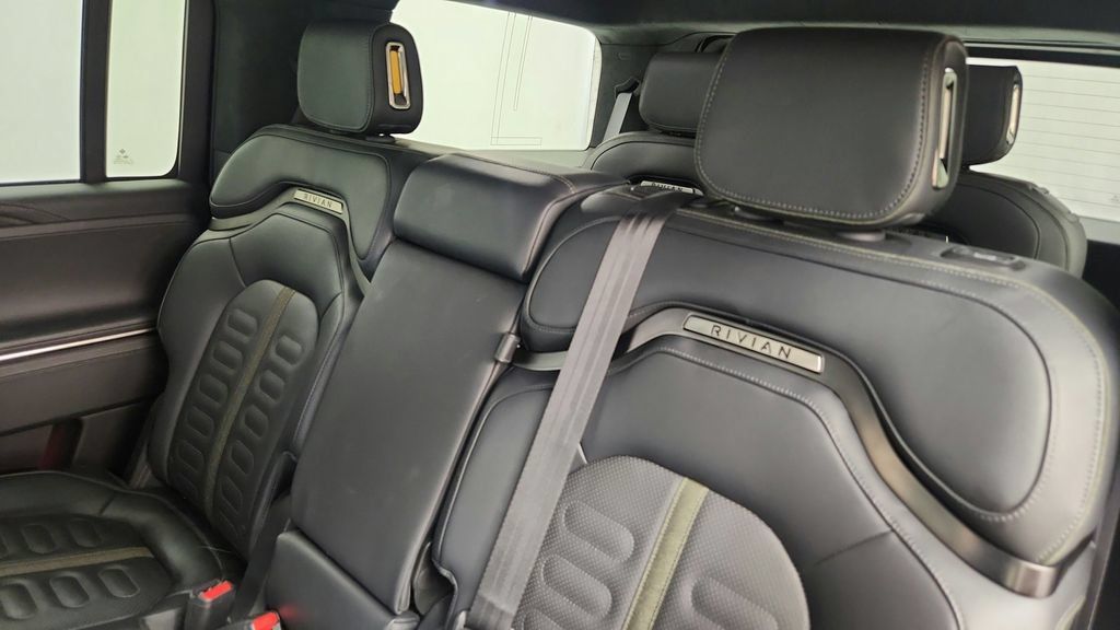 Used 2025 Rivian R1S Adventure Dual AWD/4WD image 42