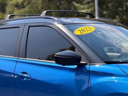 Used 2023 Nissan Kicks SR w/ SR Premium Package FWD image 6
