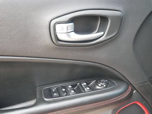 Used 2020 Jeep Compass Trailhawk w/ Cold Weather Group AWD/4WD image 12